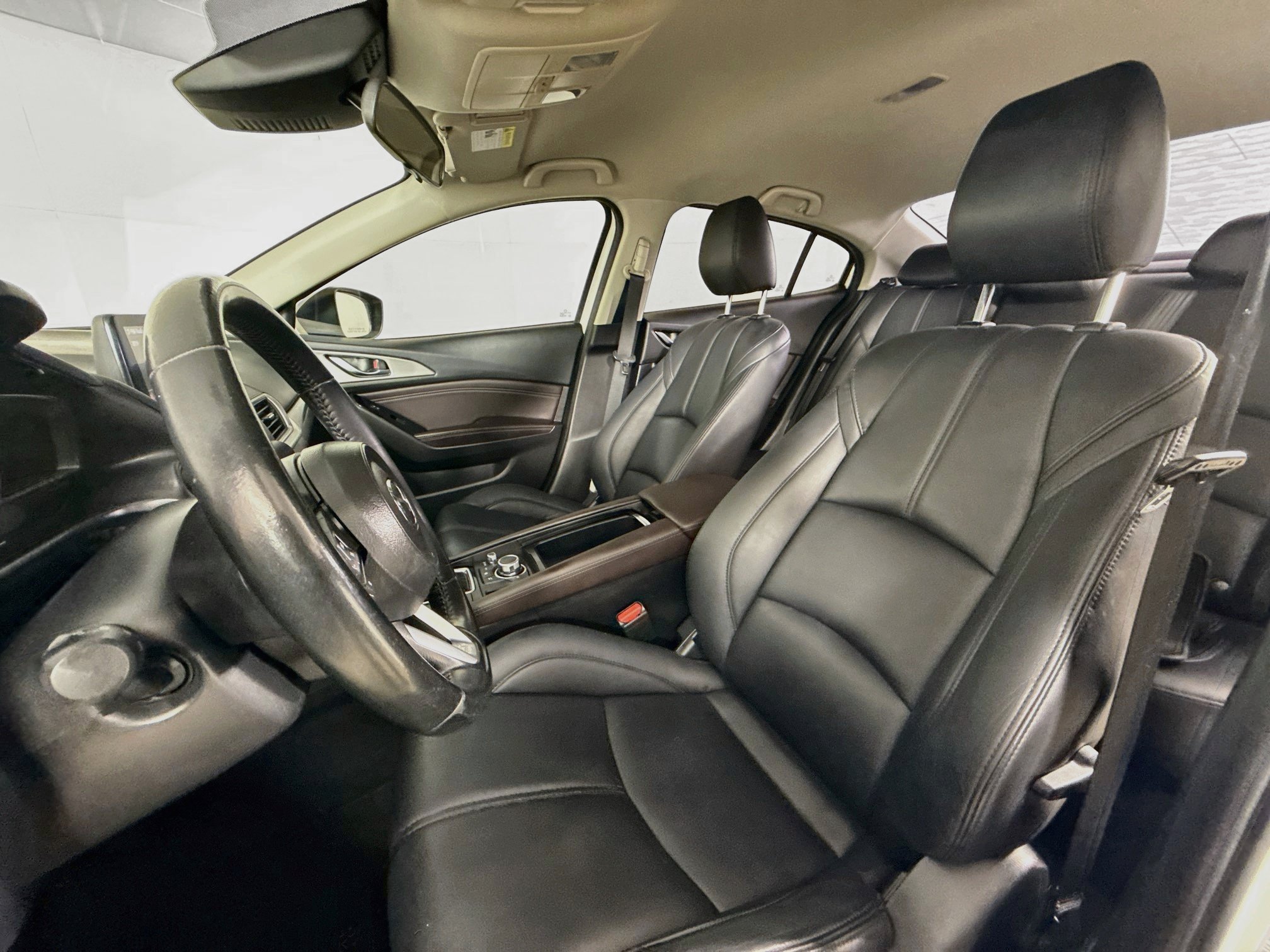 Used 2018 MAZDA MAZDA3 Touring FWD image 25