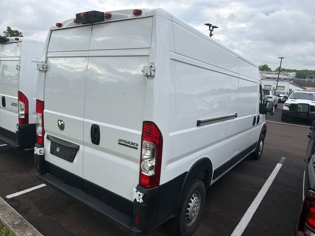 Used 2025 RAM ProMaster 2500 w/ Convenience Group FWD image 2