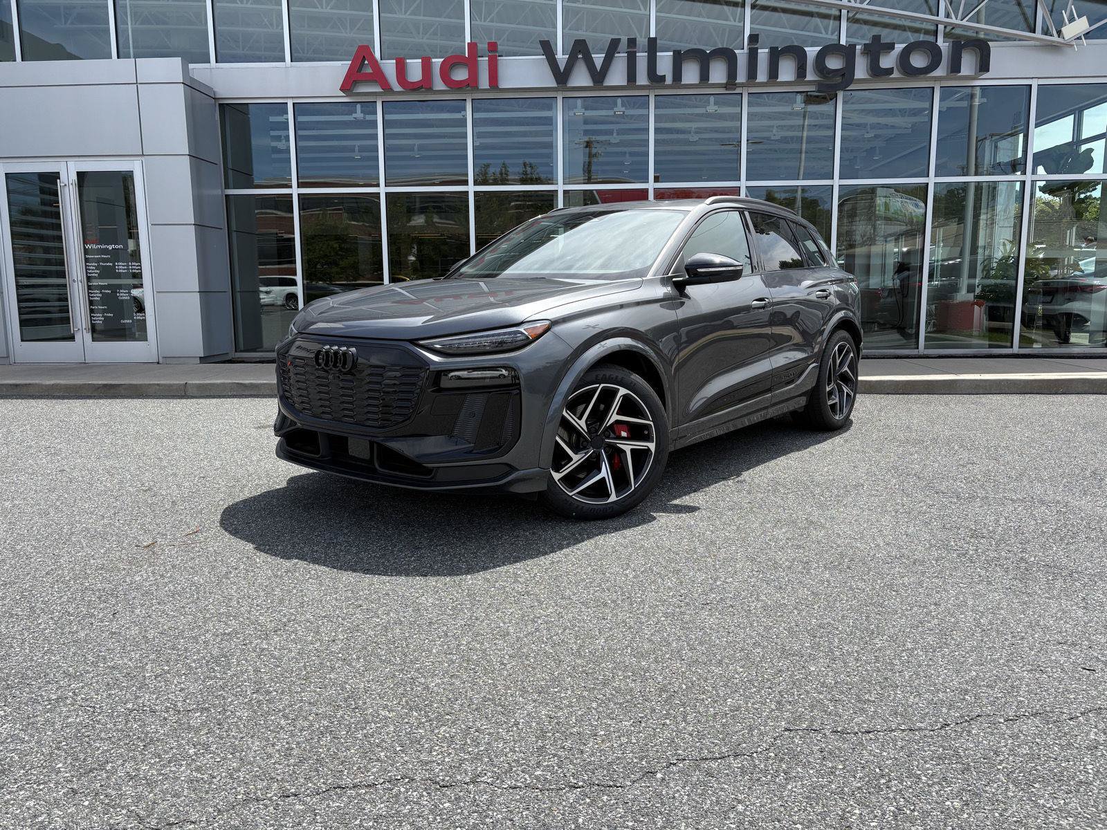 New 2027 Audi SQ6 e-tron Premium Plus AWD/4WD image 1