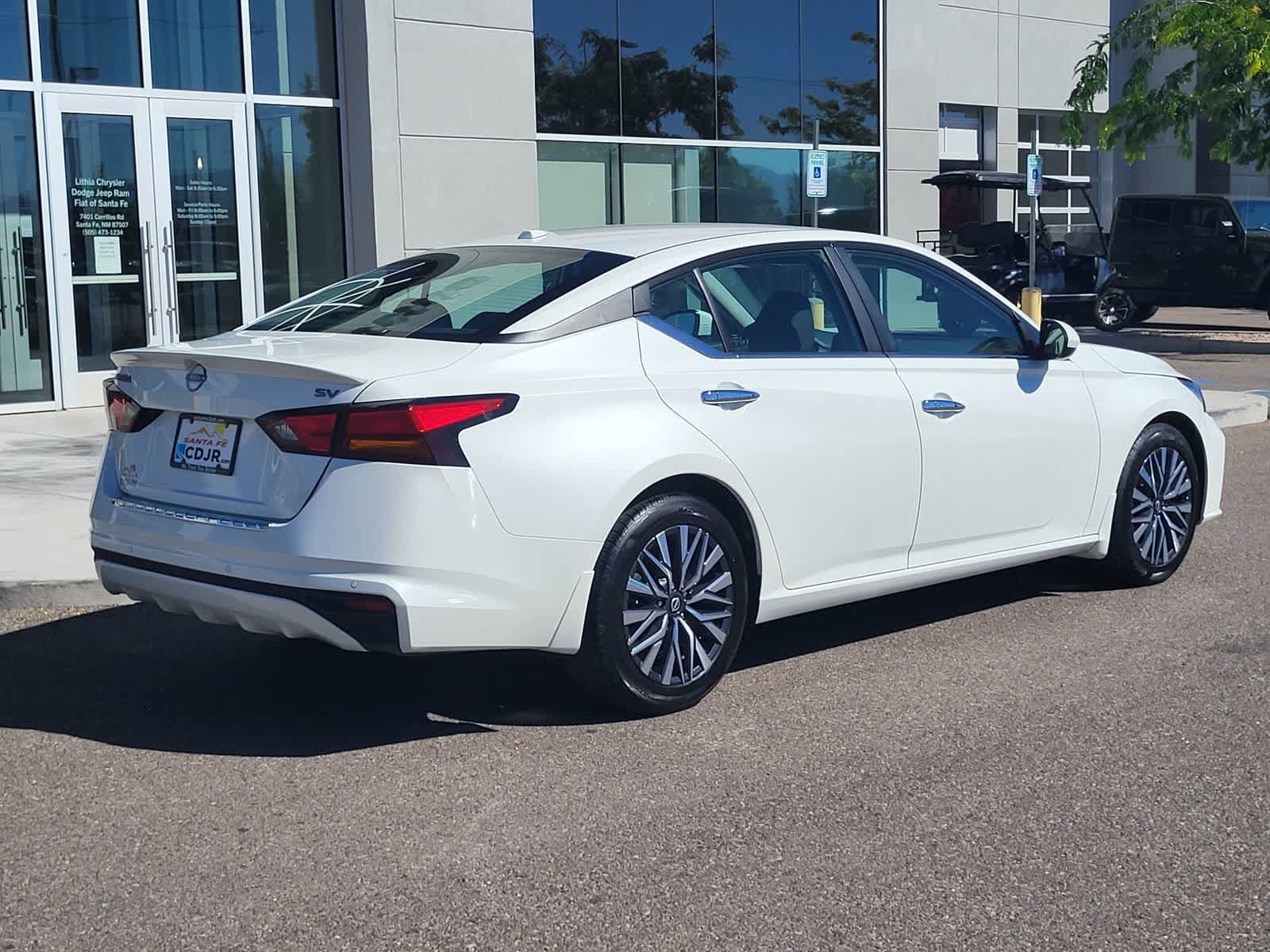 Used 2023 Nissan Altima 2.5 SV FWD image 5