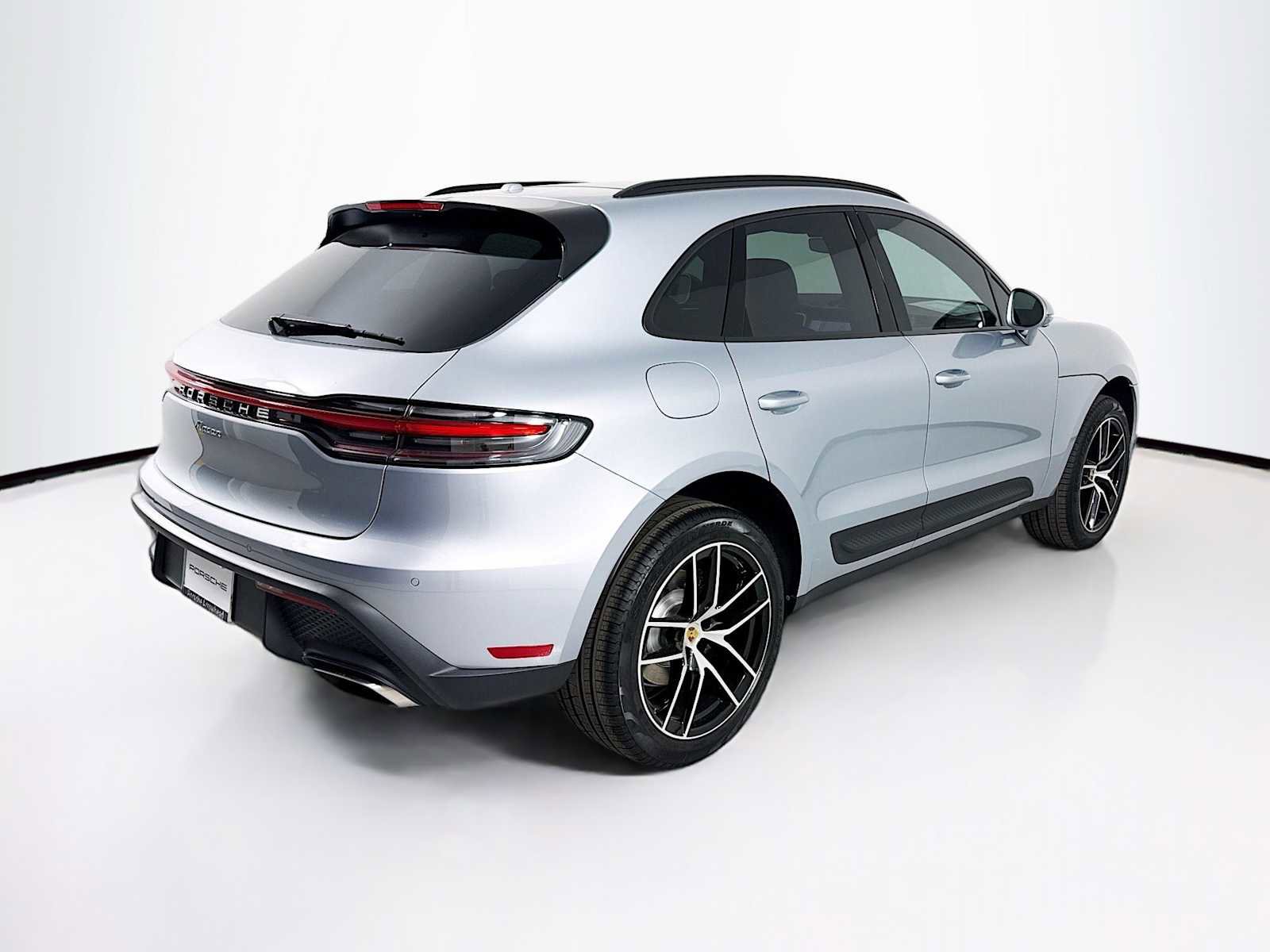 New 2026 Porsche Macan AWD/4WD image 9