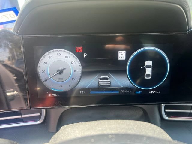 Certified 2023 Hyundai Elantra Limited FWD image 6