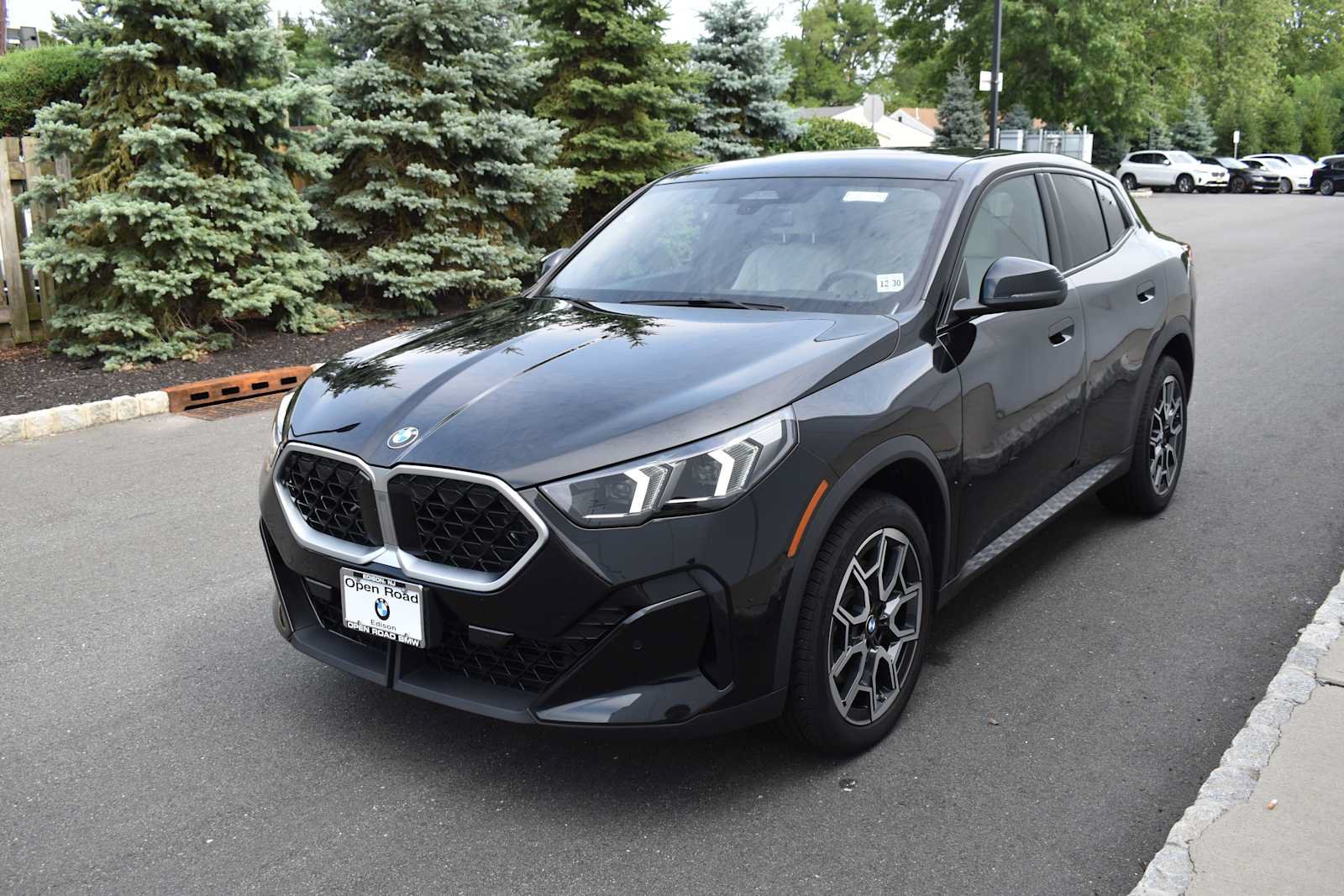 Used 2026 BMW X2 xDrive28i w/ Technology Package AWD/4WD image 3