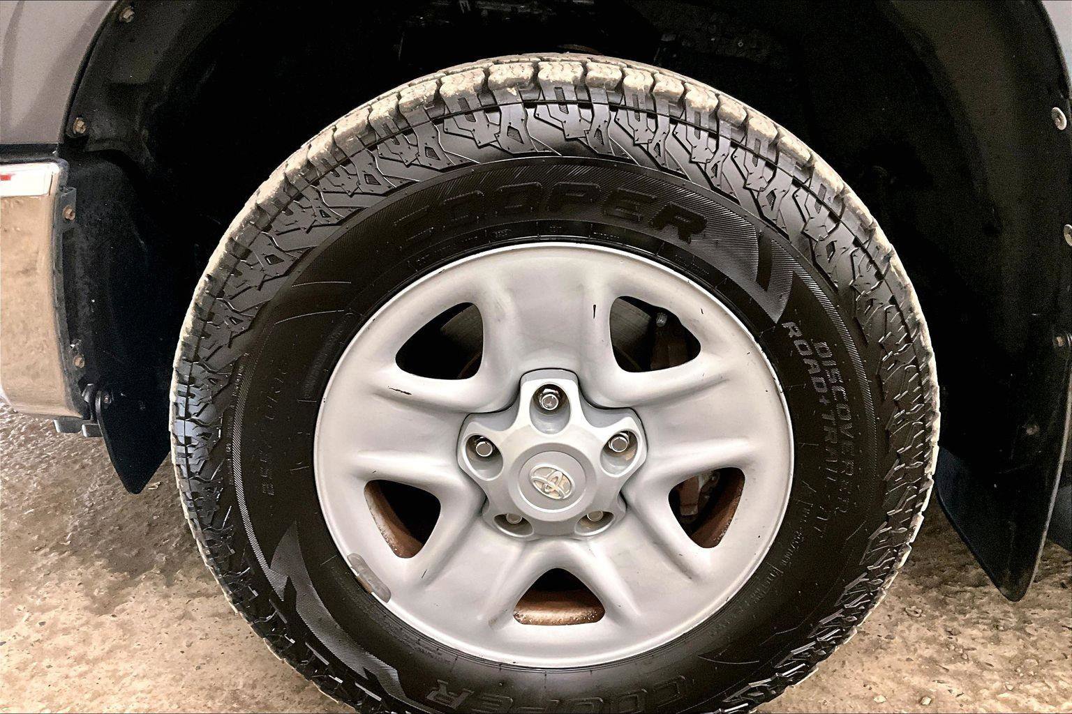 Used 2016 Toyota Tundra SR5 image 8