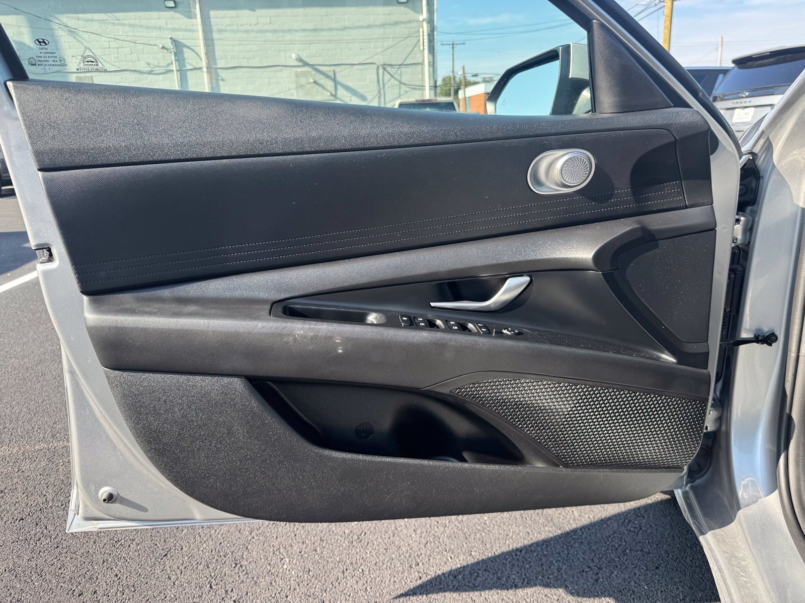 Used 2022 Hyundai Elantra SEL FWD image 11