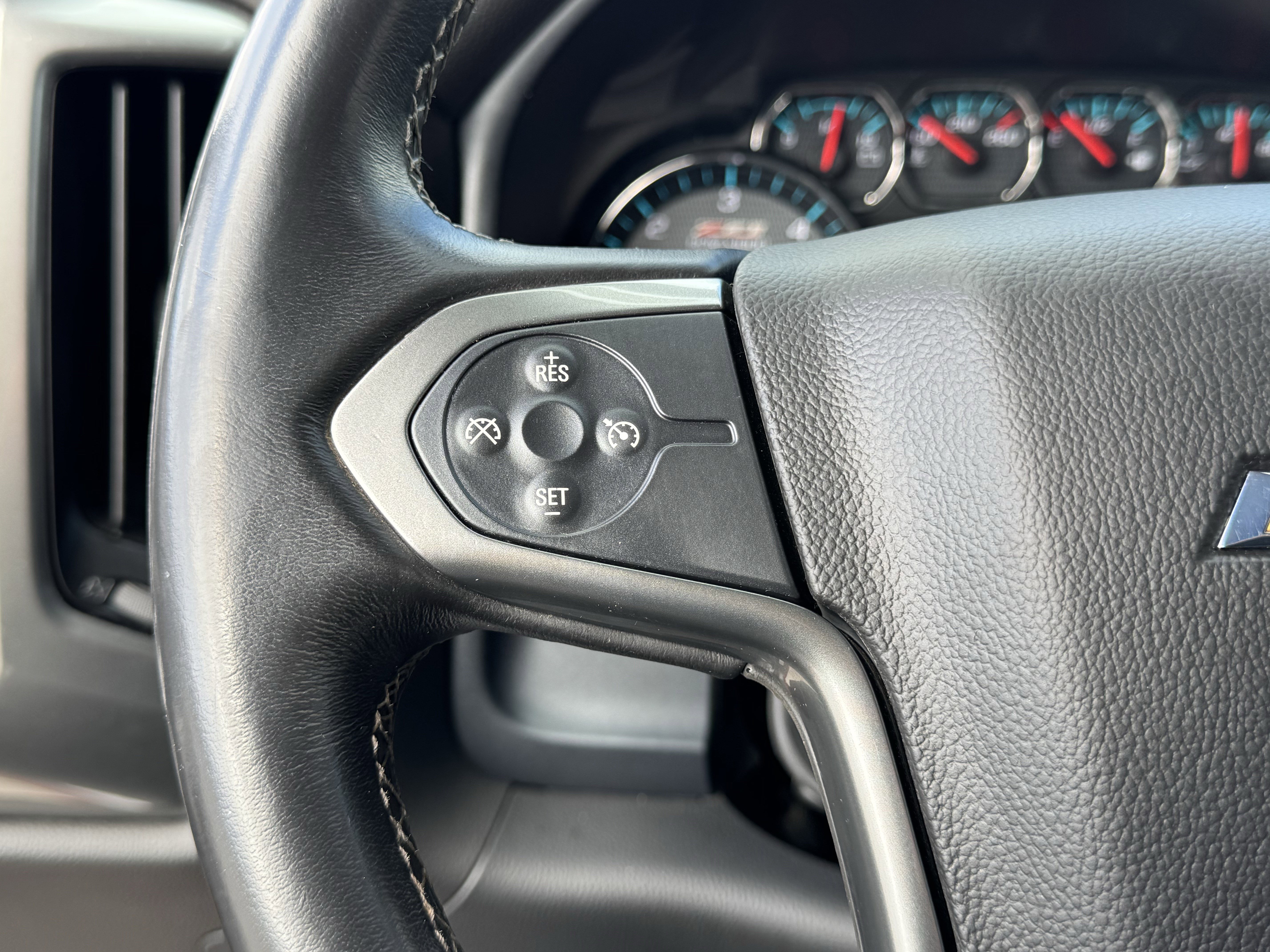 Used 2018 Chevrolet Silverado 1500 LT w/ All Star Edition image 27