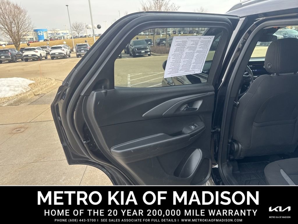 Used 2024 Chevrolet TrailBlazer LT AWD/4WD image 23