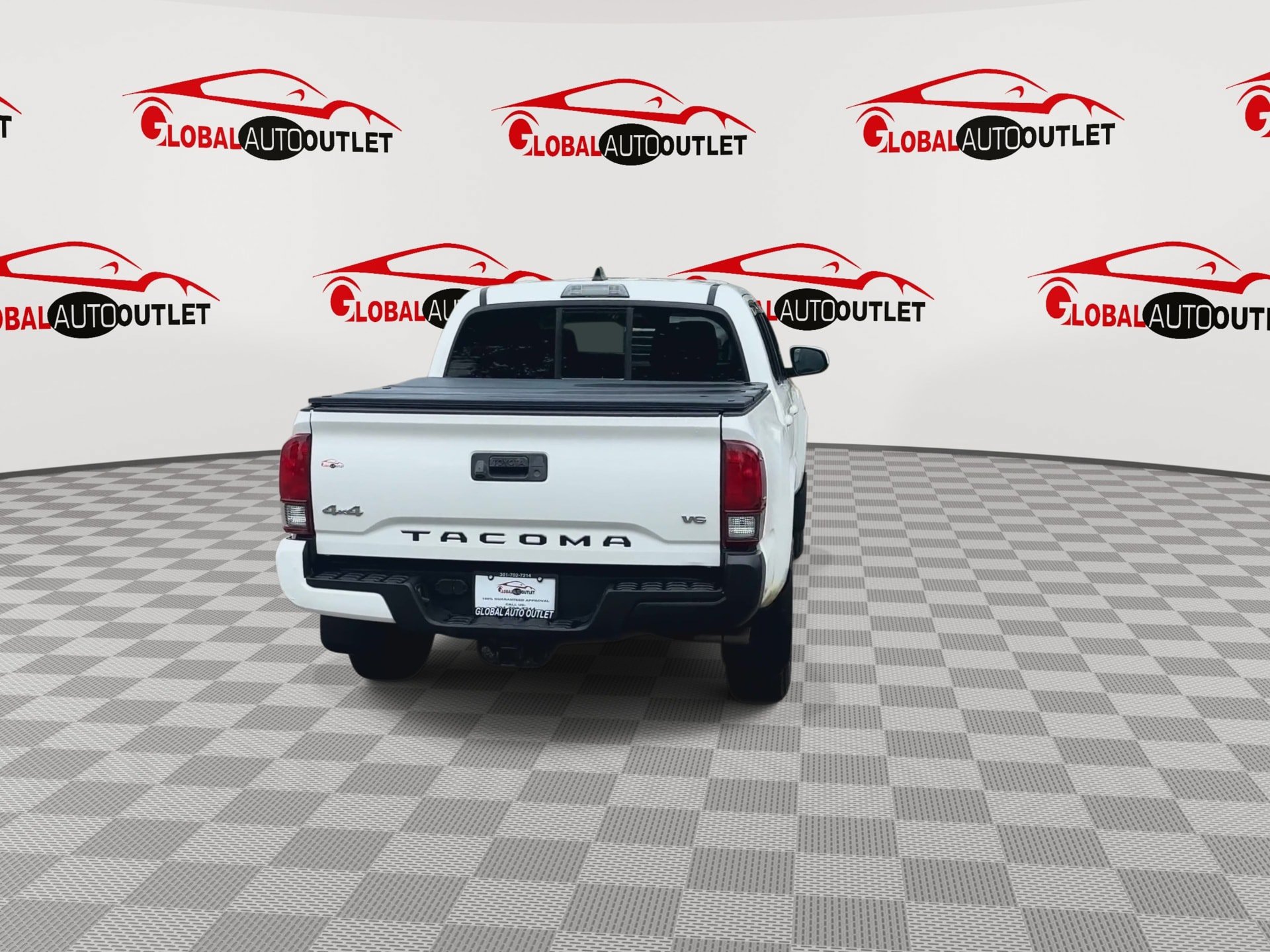 Used 2021 Toyota Tacoma SR AWD/4WD image 7