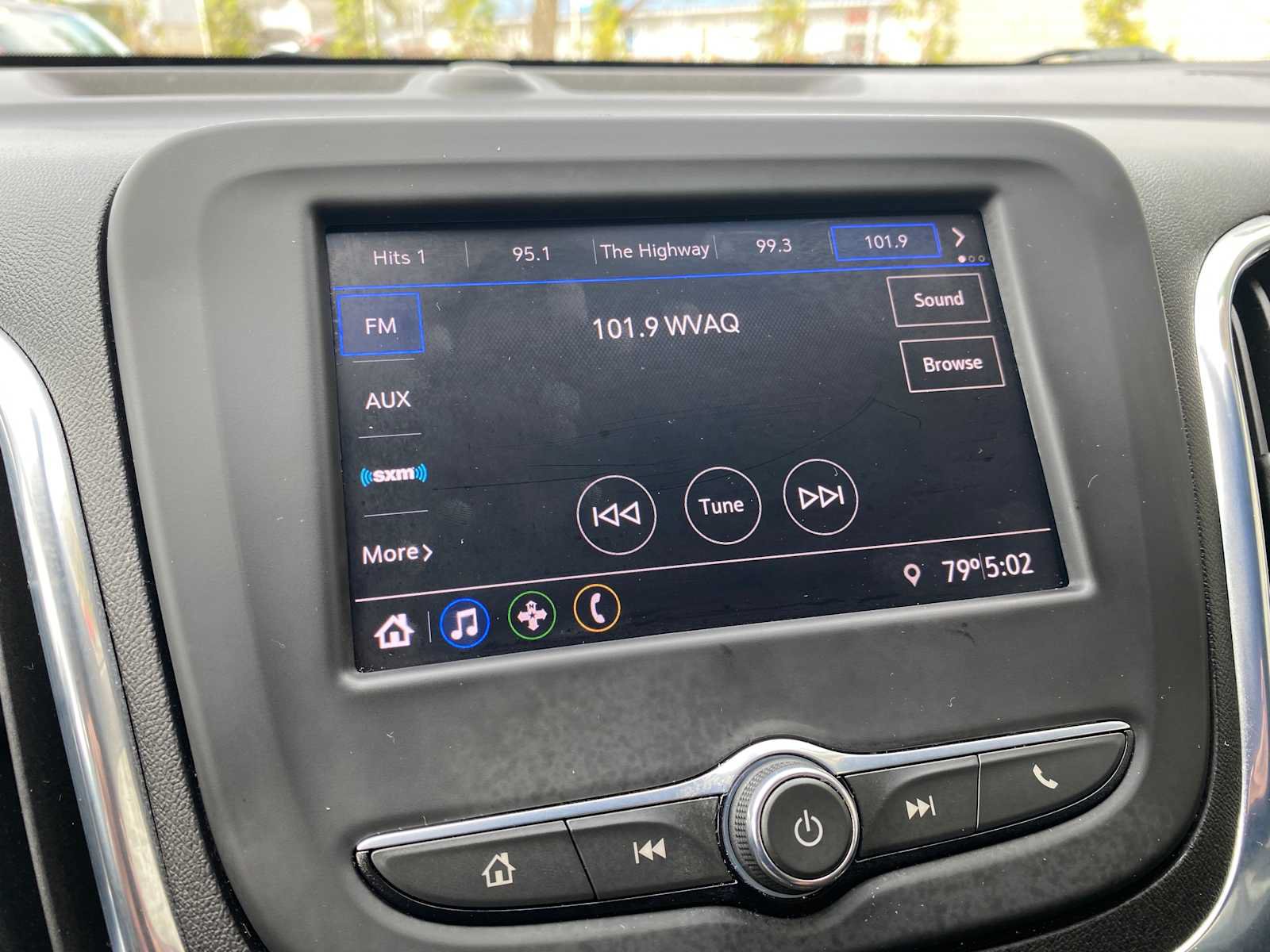 Used 2021 Chevrolet Equinox LT FWD image 17