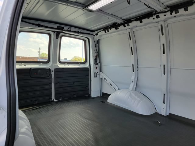 New 2026 Chevrolet Express 2500 w/ Safety Package RWD image 13
