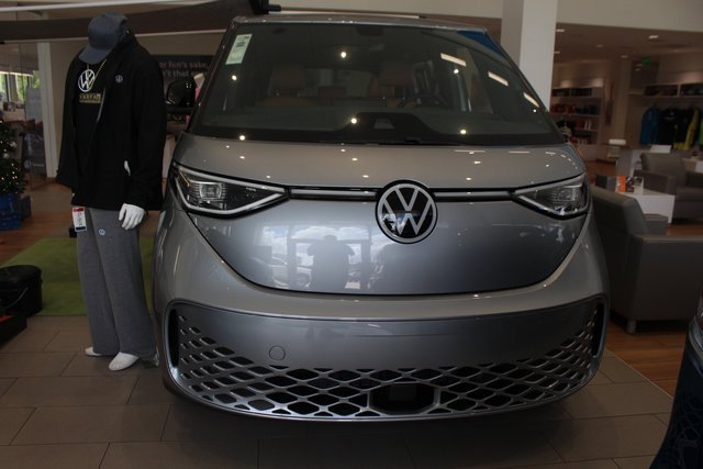 New 2025 Volkswagen ID. Buzz Pro S image 2