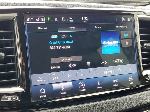 Used 2024 Chrysler Pacifica Touring-L FWD image 18