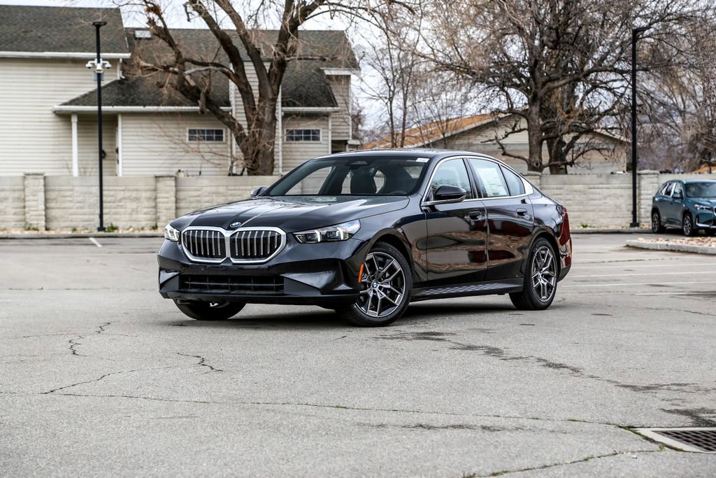 New 2026 BMW 530i xDrive w/ Premium Package