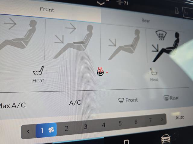 New 2026 Chrysler Pacifica Select w/ S Appearance Package image 7