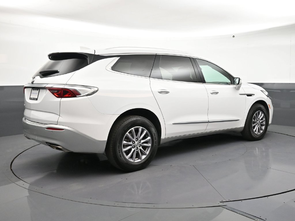 Certified 2024 Buick Enclave Essence AWD/4WD image 5