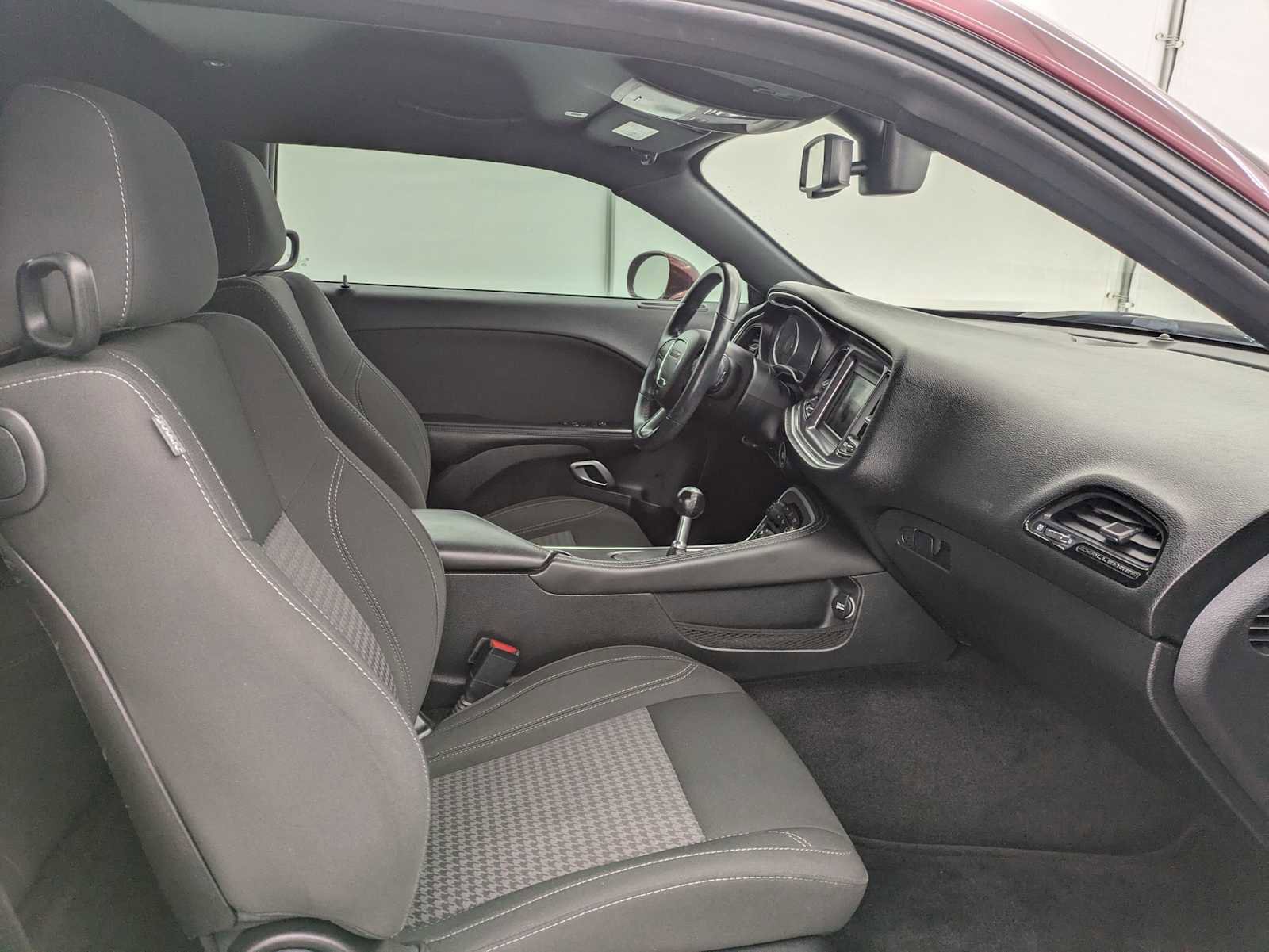 Used 2018 Dodge Challenger R/T image 21