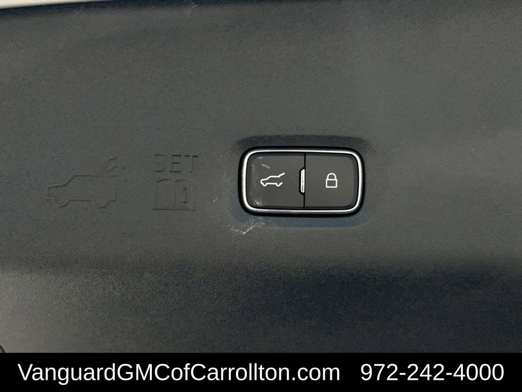 Used 2025 Ford Expedition Platinum image 35