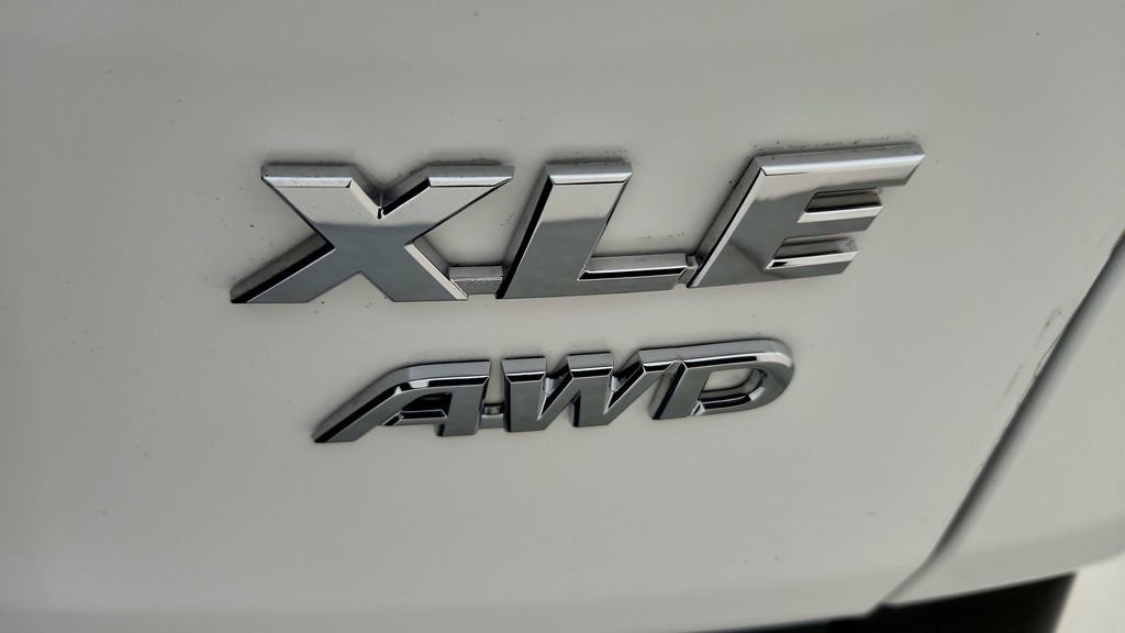Certified 2025 Toyota RAV4 XLE AWD/4WD image 14