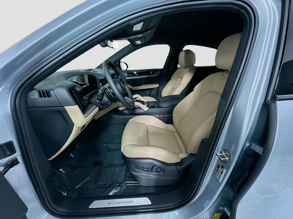 New 2026 Porsche Cayenne Coupe AWD/4WD image 5