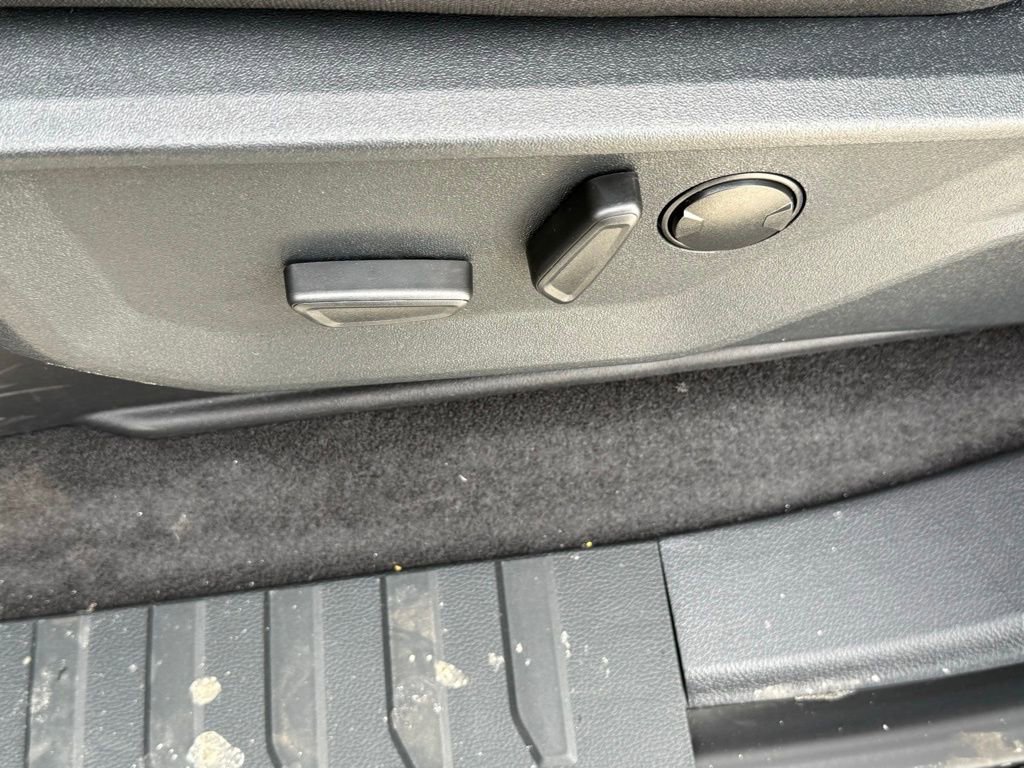 New 2026 Ford F150 XLT w/ Equipment Group 302A MID image 18