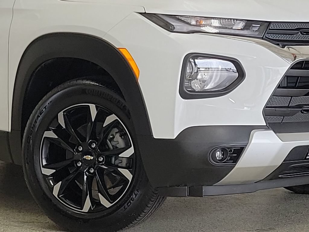 Certified 2023 Chevrolet TrailBlazer LT w/ Convenience Package AWD/4WD image 2