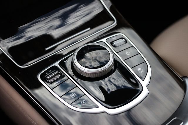 Used 2017 Mercedes-Benz GLC 300 4MATIC image 27