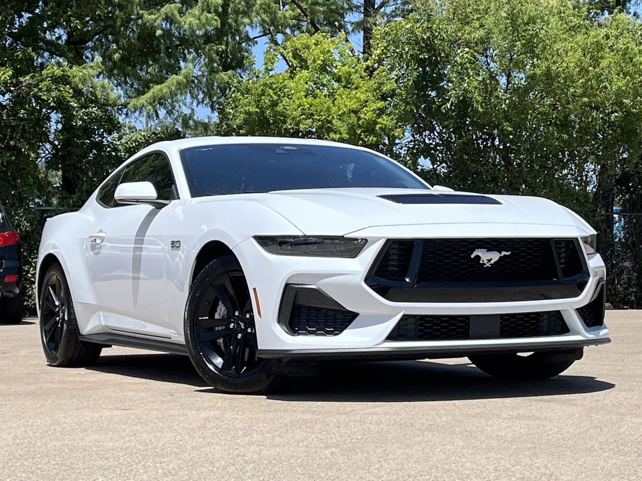 Used 2025 Ford Mustang GT RWD image 2