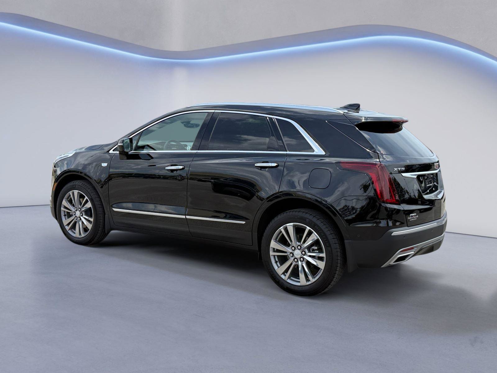 New 2026 Cadillac XT5 Premium Luxury w/ Driver Assist Package AWD/4WD image 5