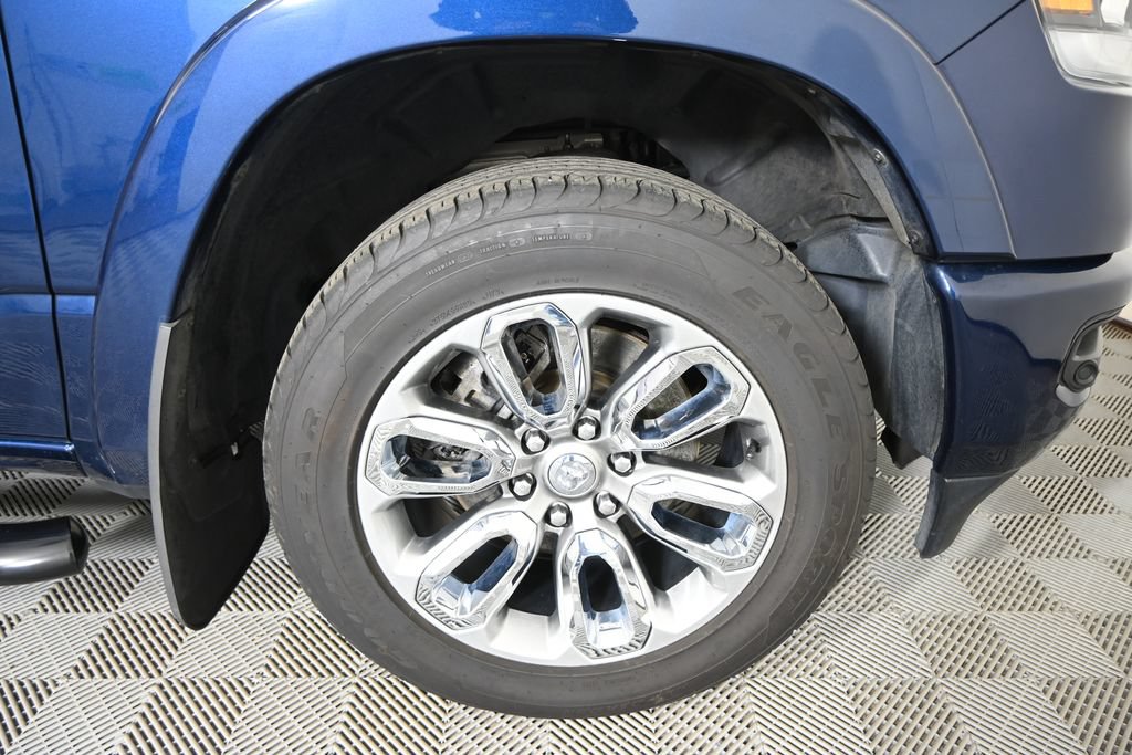 Used 2021 RAM 1500 Laramie w/ Sport Appearance Package AWD/4WD image 12