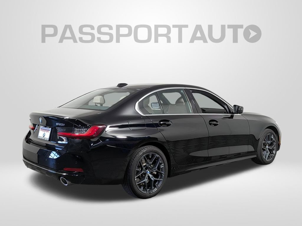Used 2025 BMW 330i xDrive Sedan w/ Convenience Package image 7