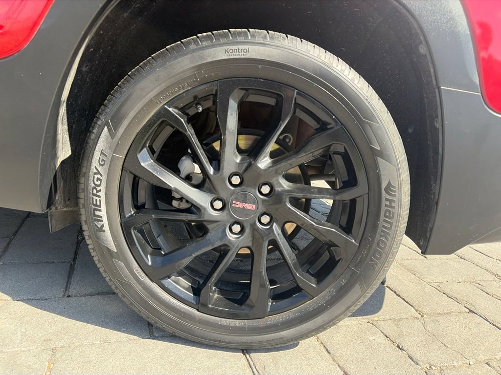 Used 2024 GMC Terrain SLE FWD image 18