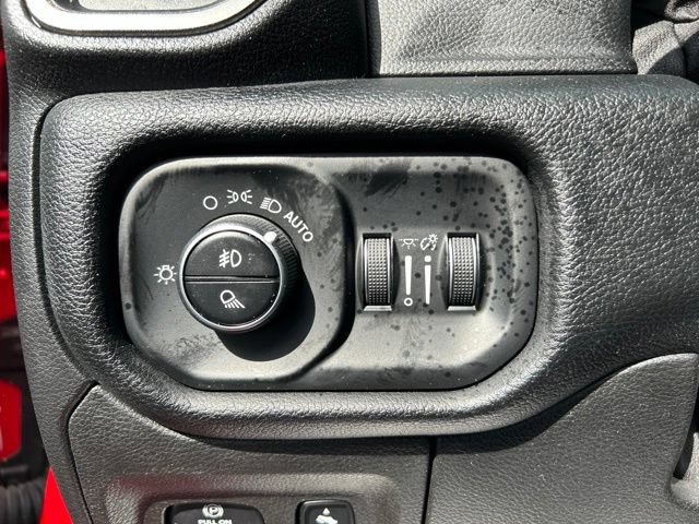 Used 2019 RAM 1500 Sport w/ Level 2 Equipment Group AWD/4WD image 17
