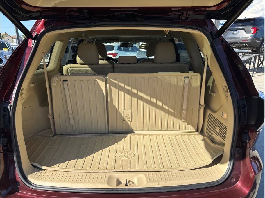 Used 2015 Toyota Highlander XLE AWD/4WD image 17