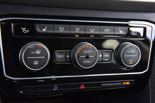 Used 2023 Volkswagen Atlas SE w/ Black Wheel Package image 15