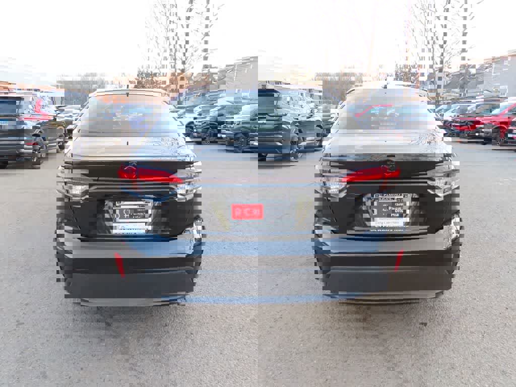 Used 2021 Toyota Corolla LE image 6