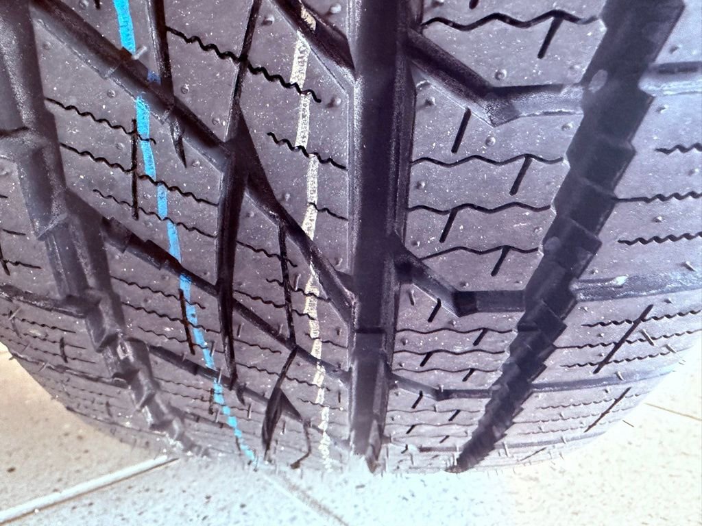 Used 2018 Toyota Highlander Plus FWD image 15