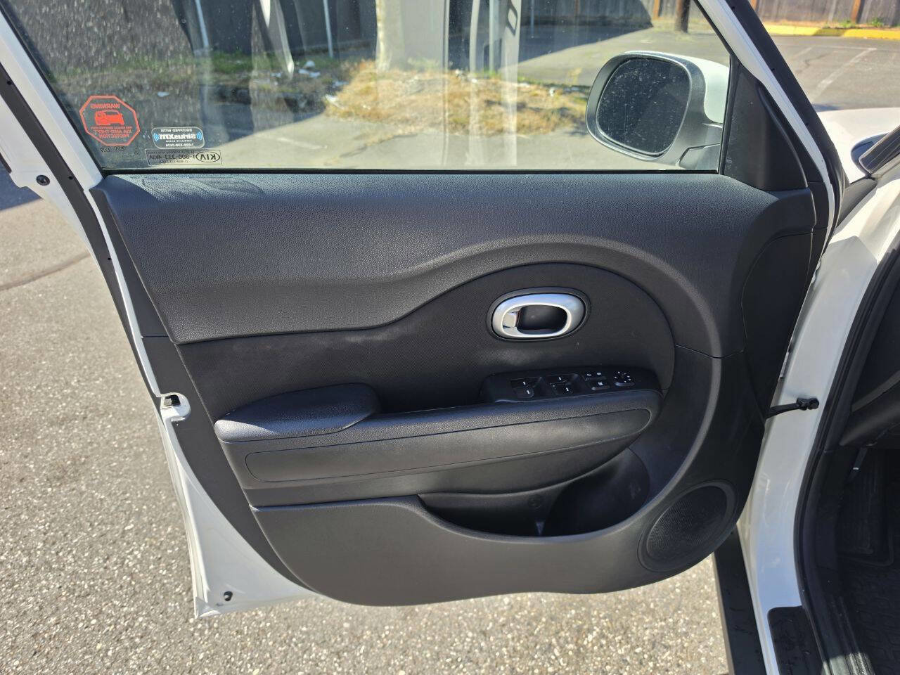 Used 2016 Kia Soul w/ Option Group 020 FWD image 41