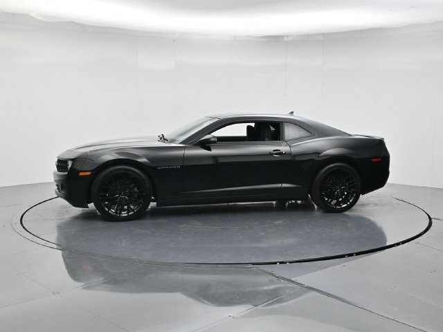 Used 2013 Chevrolet Camaro LS RWD image 6