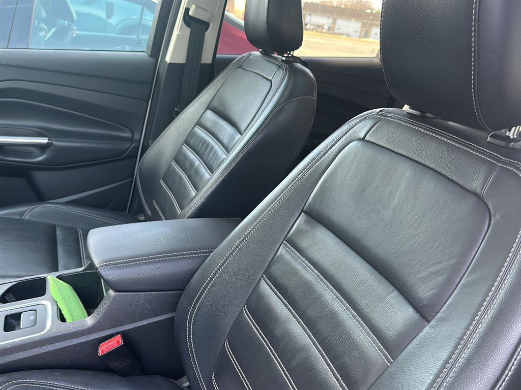 Used 2019 Ford Escape Titanium image 29