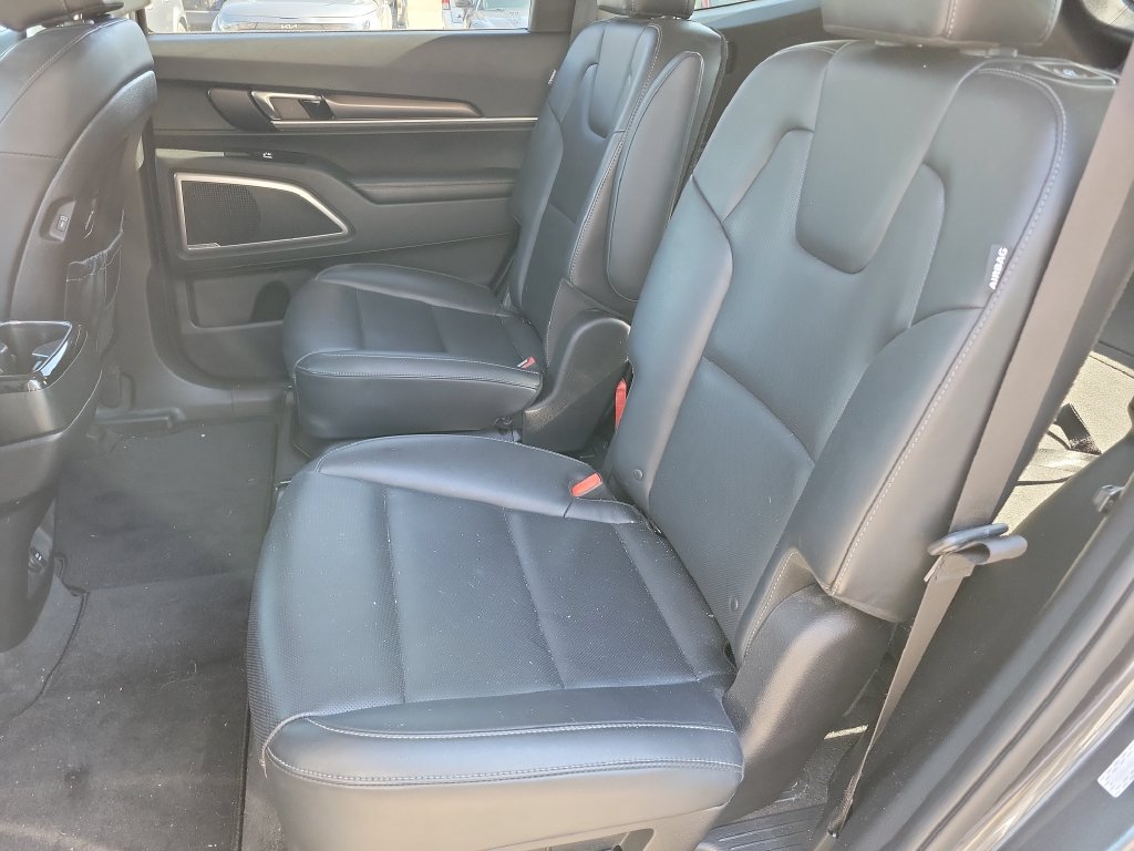 Used 2024 Kia Telluride S w/ S Sunroof Package FWD image 17