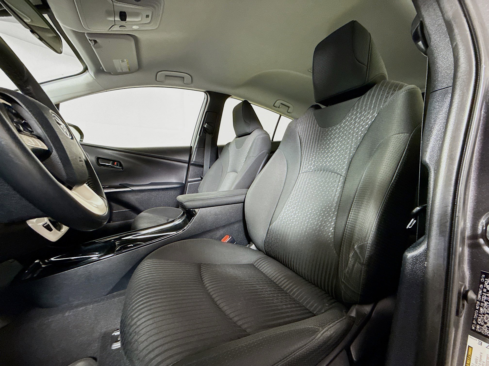 Certified 2017 Toyota Prius Prime Plus FWD image 11