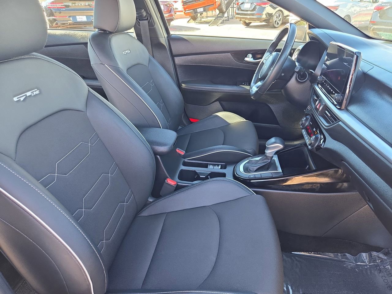 Used 2024 Kia Forte GT-Line image 10