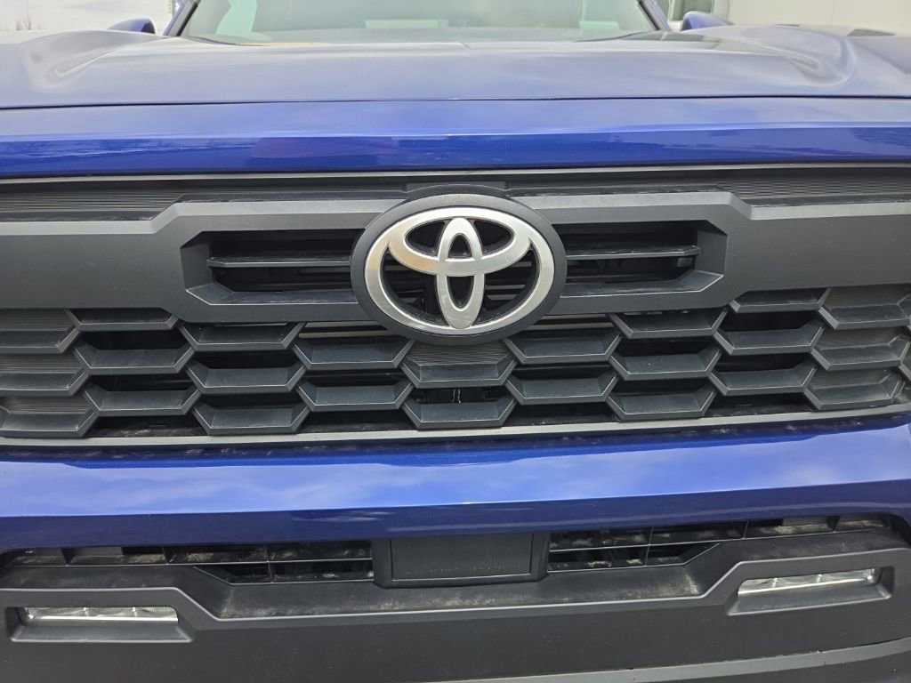 Used 2024 Toyota Tacoma TRD Off-Road AWD/4WD image 17