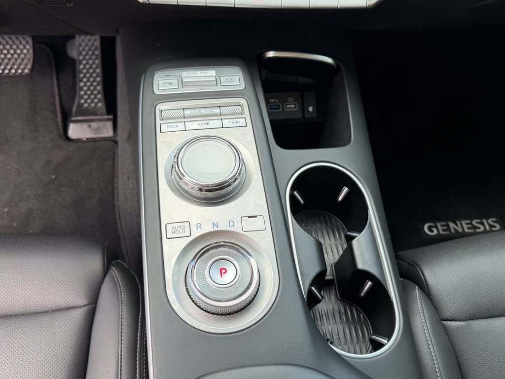 Used 2023 Genesis GV70 2.5T AWD/4WD image 36