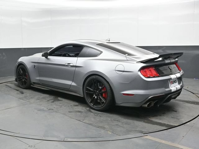 Used 2022 Ford Mustang Shelby GT500 w/ Technology Package RWD image 2