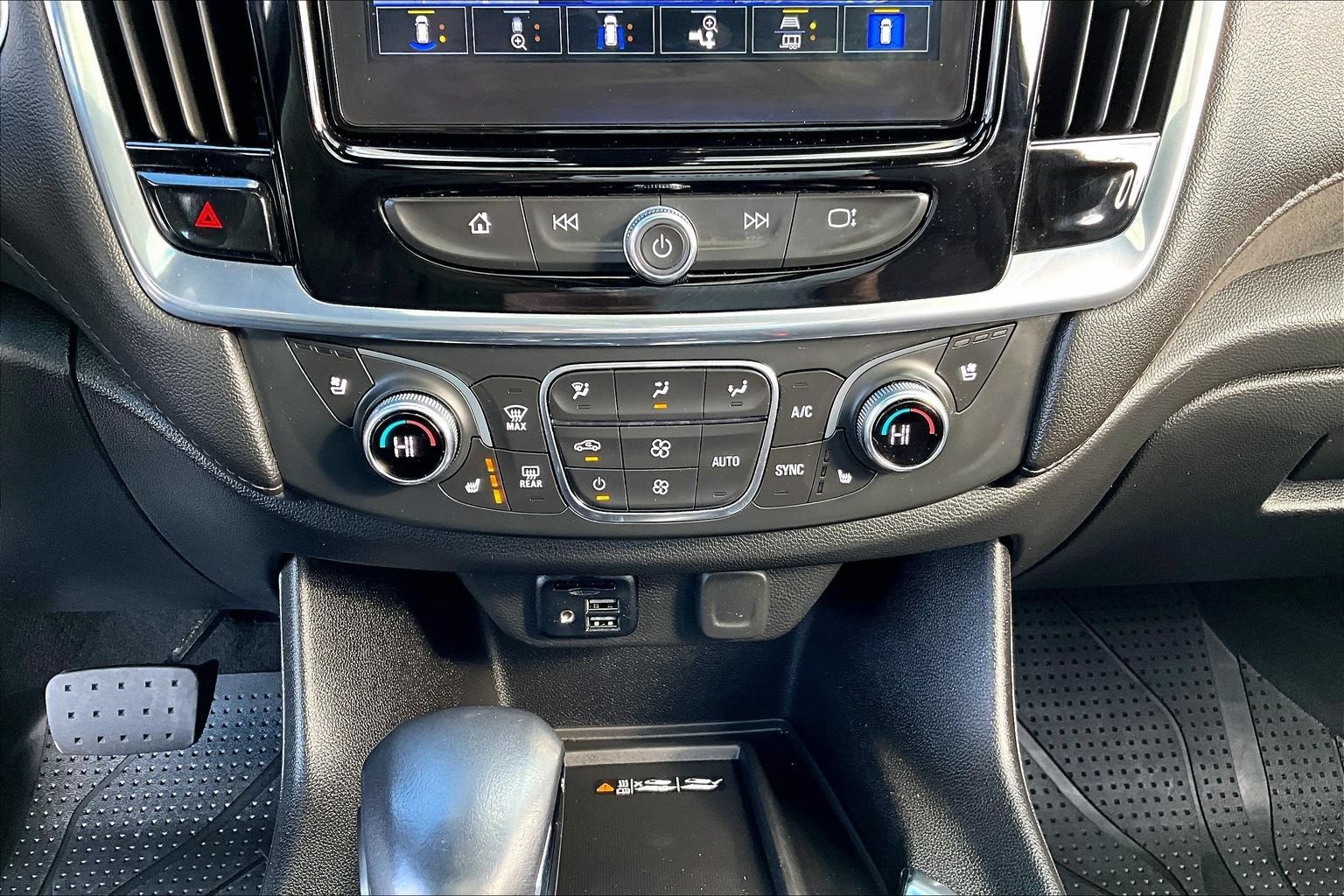 Used 2022 Chevrolet Traverse High Country w/ LPO, Floor Liner Package AWD/4WD image 24