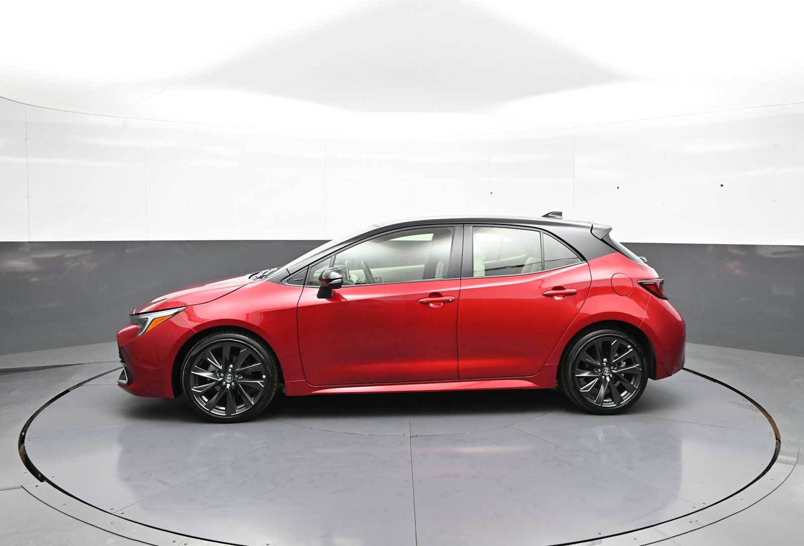 Used 2025 Toyota Corolla XSE FWD image 8