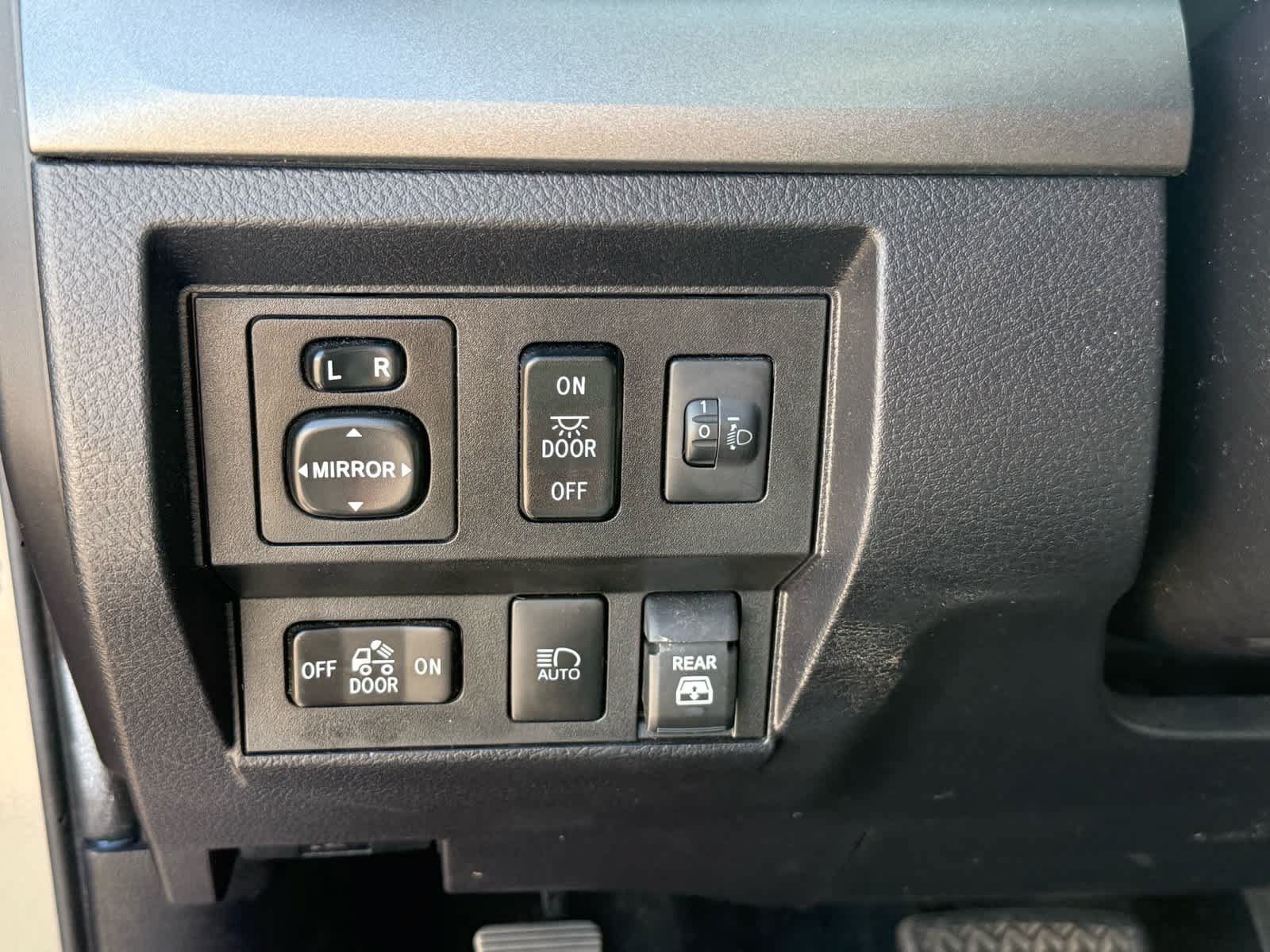 Used 2021 Toyota Tundra SR5 w/ SR5 Leather Package RWD image 12