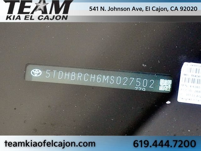 Used 2021 Toyota Highlander XLE AWD/4WD image 40