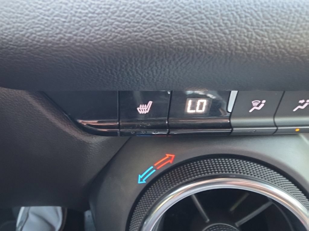 Used 2025 Chevrolet Blazer LT FWD image 26